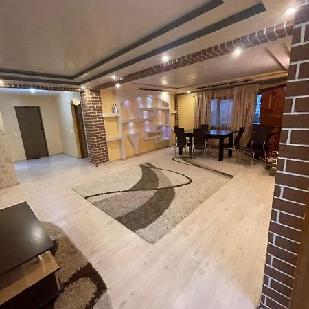 Apartament 160Mp Apartment Suceava Exterior foto